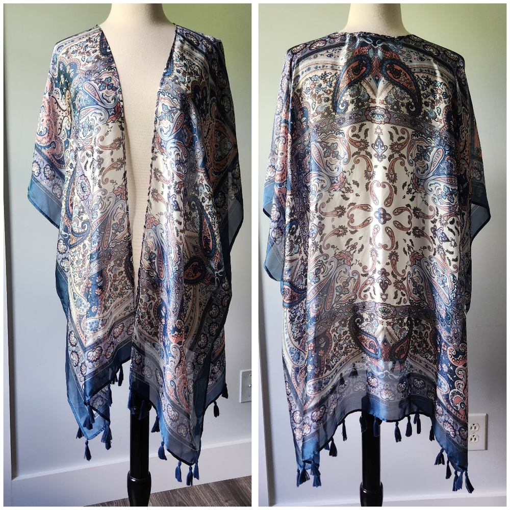 NWT Chicos Paisley With Border Ruana Covering Ruana Size S/M